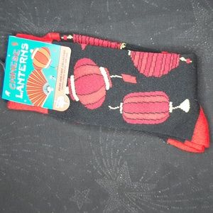 Nwt main and local Chinese lanterns socks